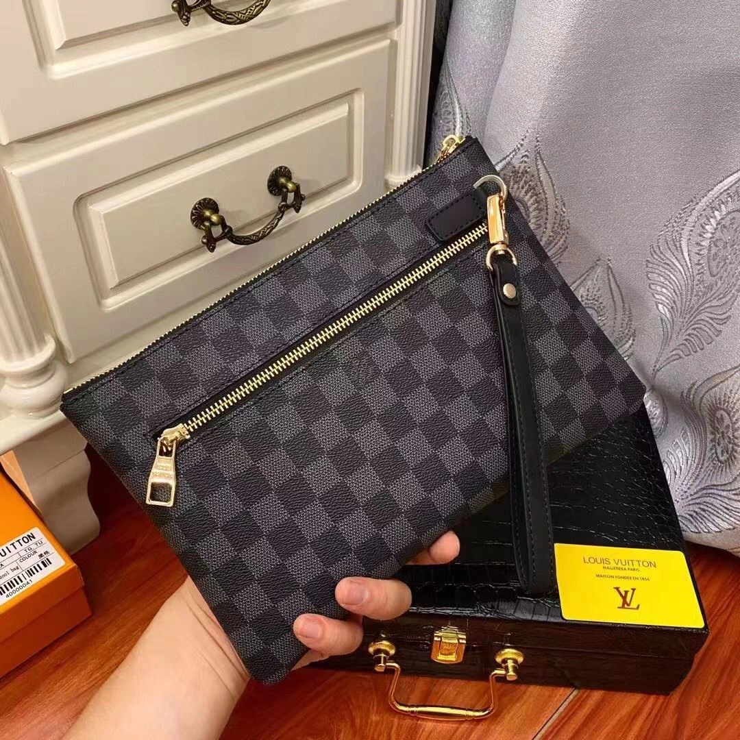 Reliable Mens Louis Vuitton Clutch Bags 92758