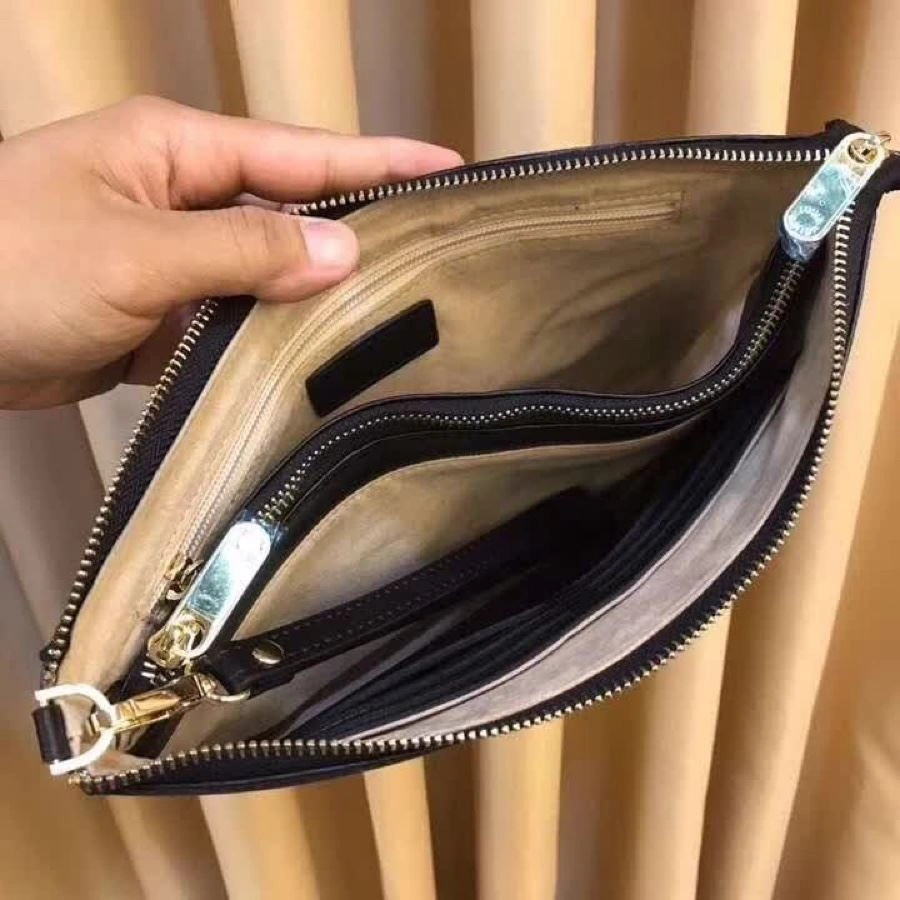 Unisex Mens Louis Vuitton Clutch Bags 92748