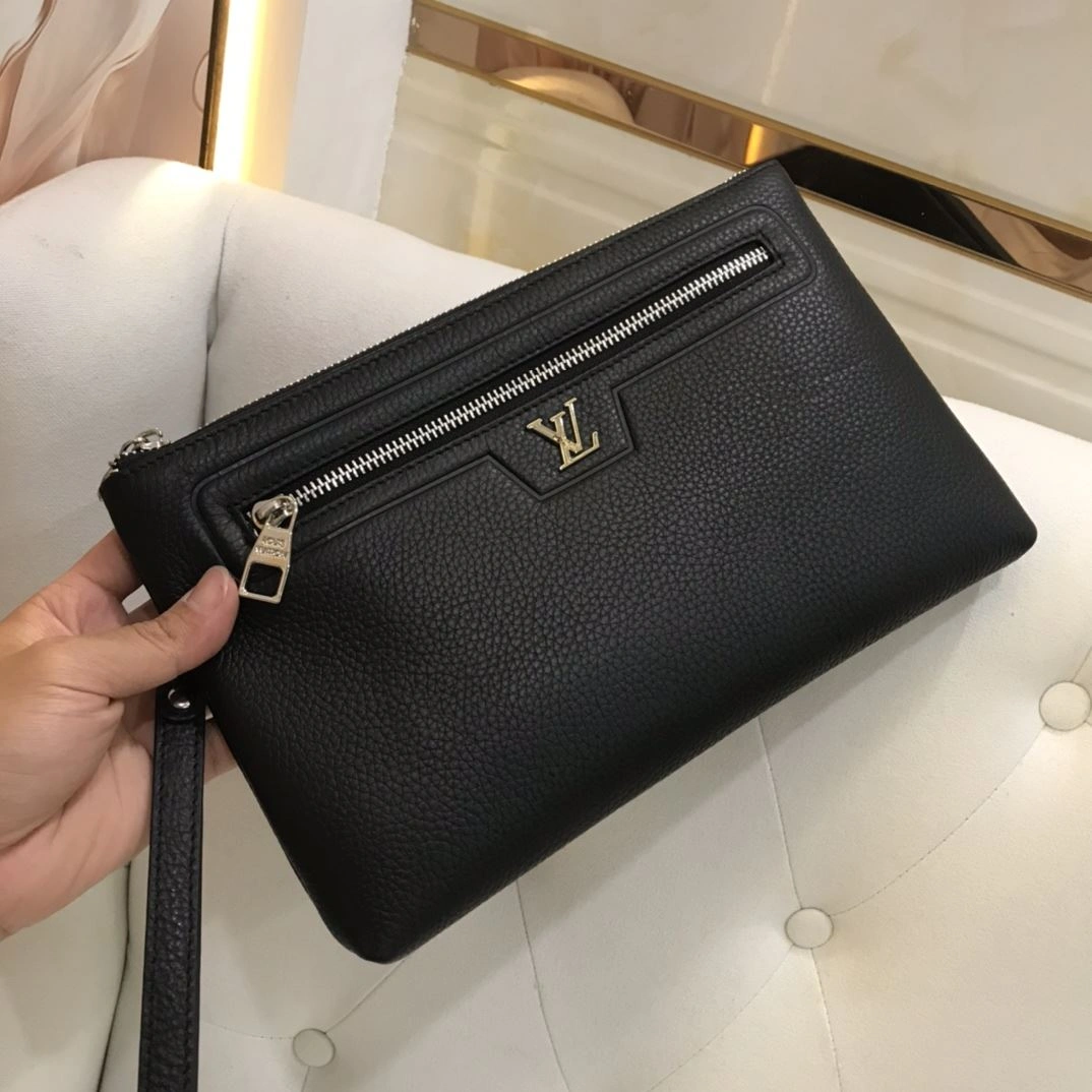 Sustainable Mens Louis Vuitton Clutch Bags 92747