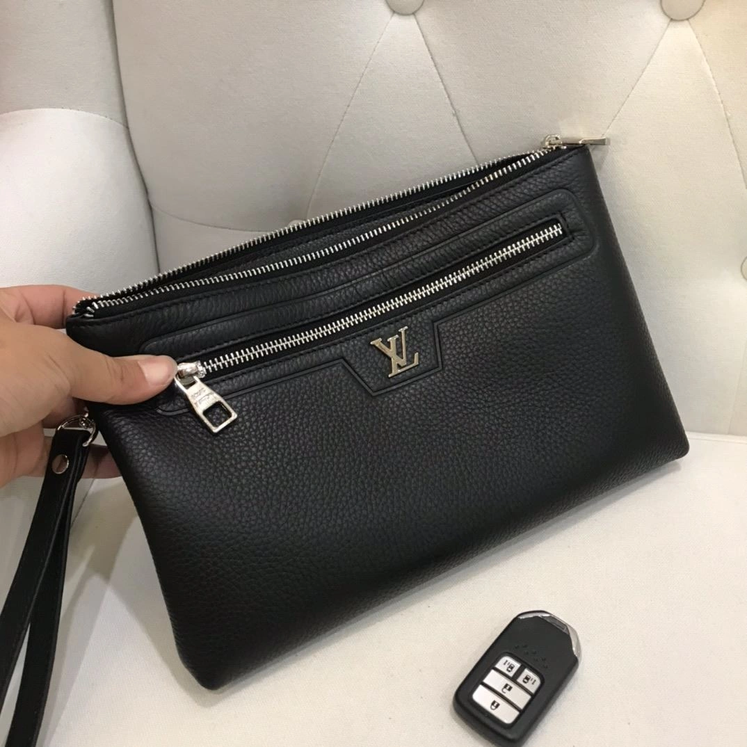 Sustainable Mens Louis Vuitton Clutch Bags 92747