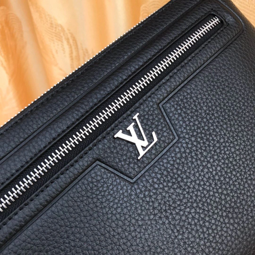 WrinkleFree Mens Louis Vuitton Clutch Bags 92750