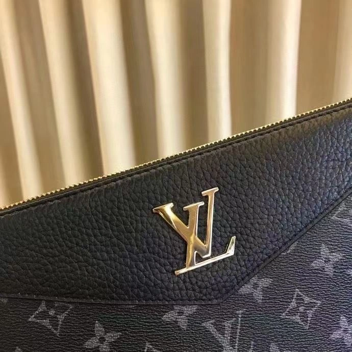 WeatherProof Mens Louis Vuitton Clutch Bags 92738
