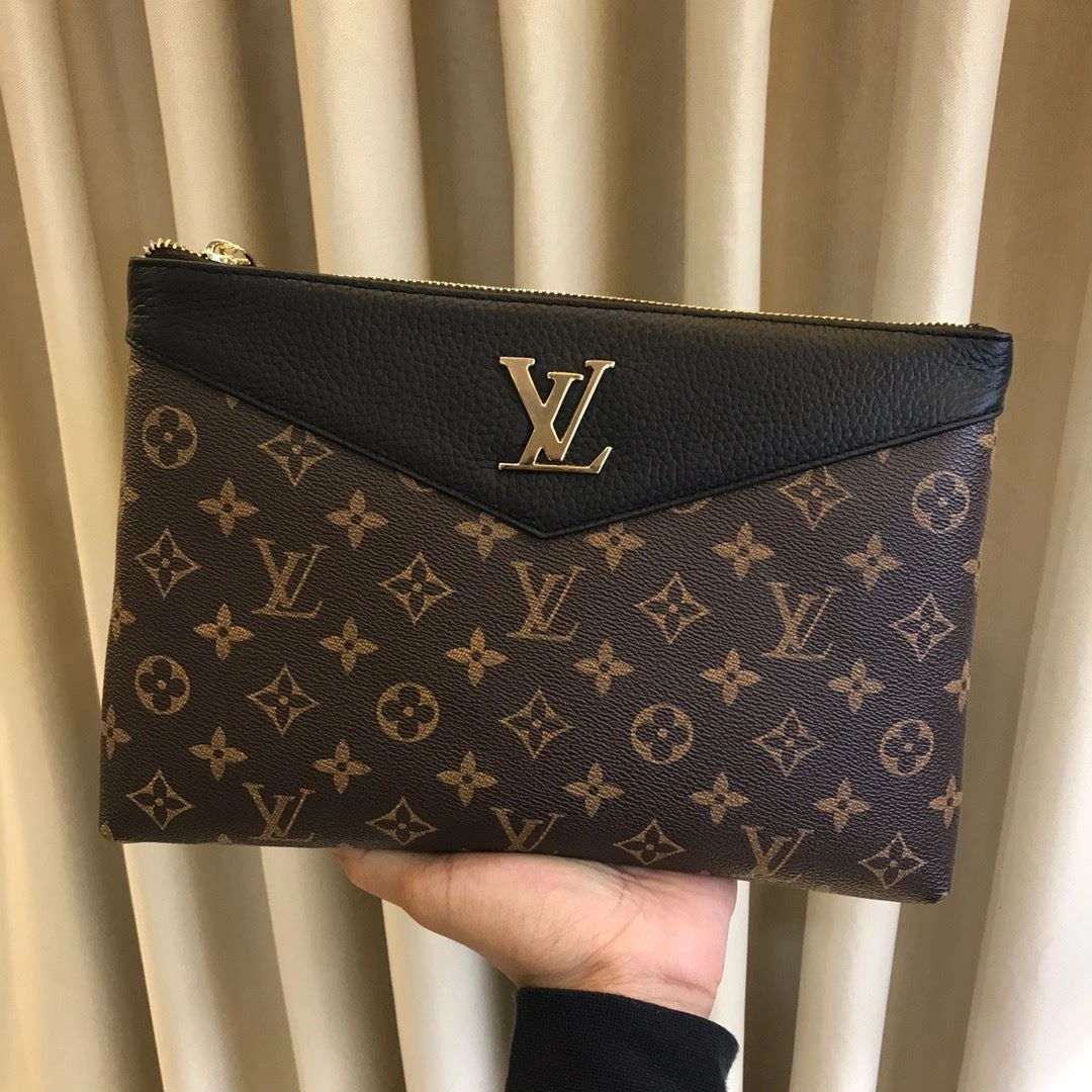 Compact Mens Louis Vuitton Clutch Bags 92737