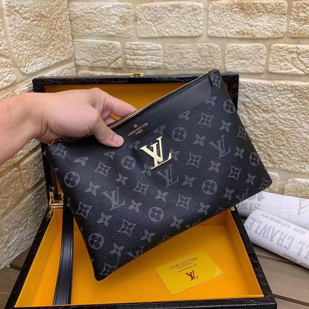 Modern Mens Louis Vuitton Clutch Bags 92736