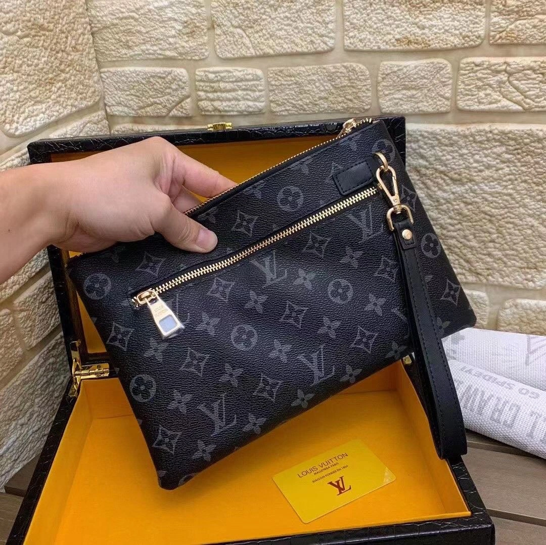 Modern Mens Louis Vuitton Clutch Bags 92736
