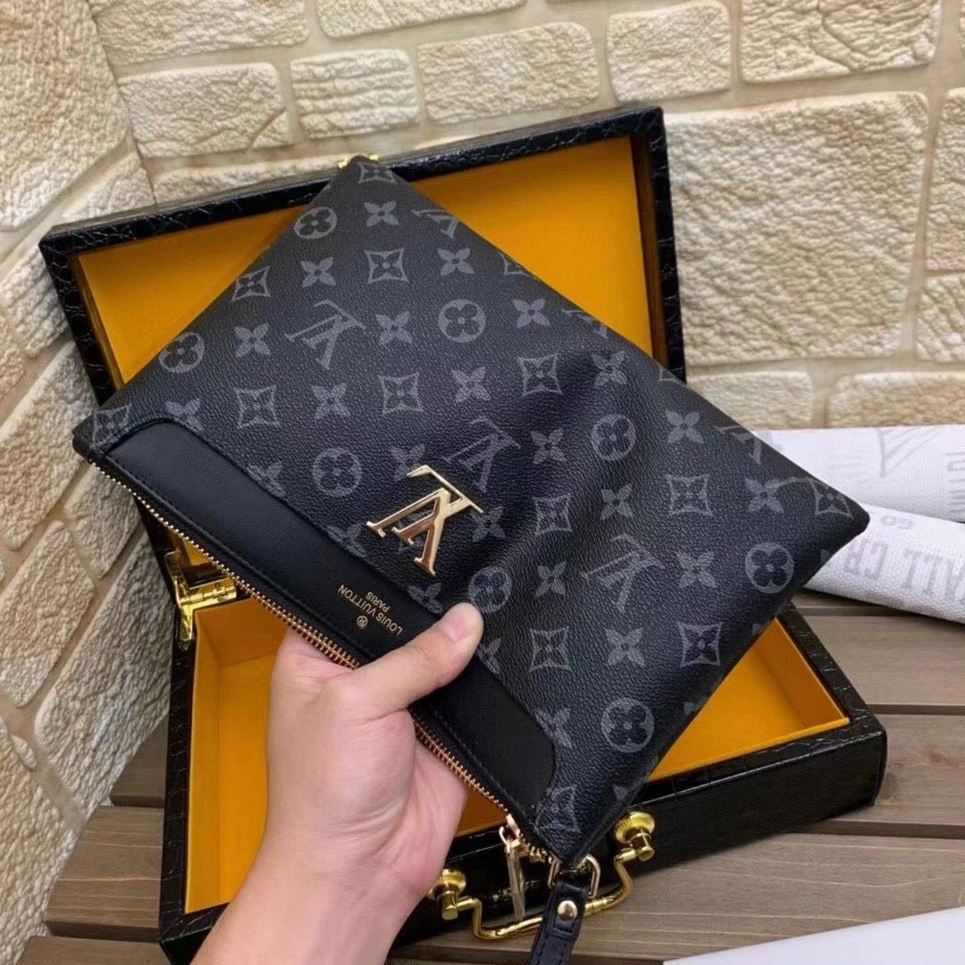 Modern Mens Louis Vuitton Clutch Bags 92736