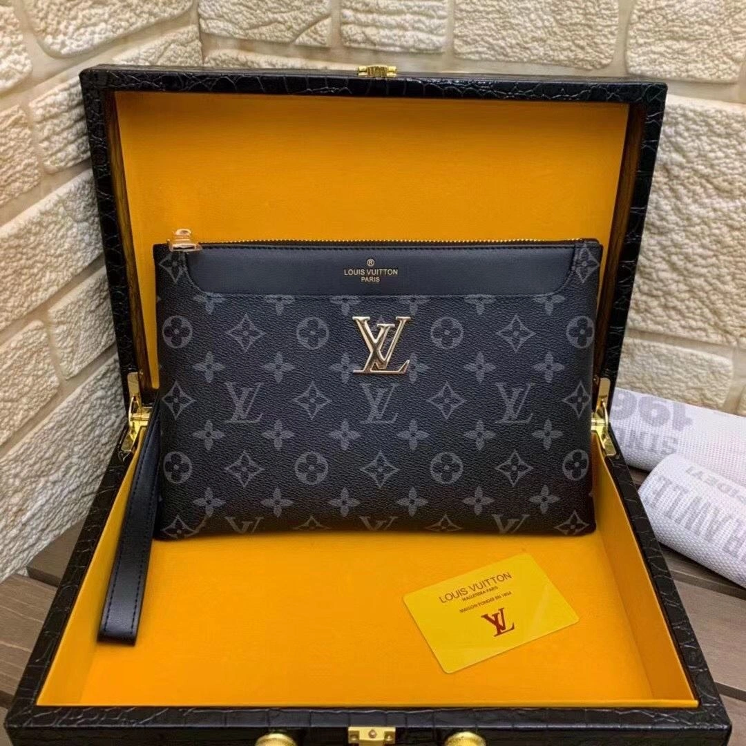 Modern Mens Louis Vuitton Clutch Bags 92736
