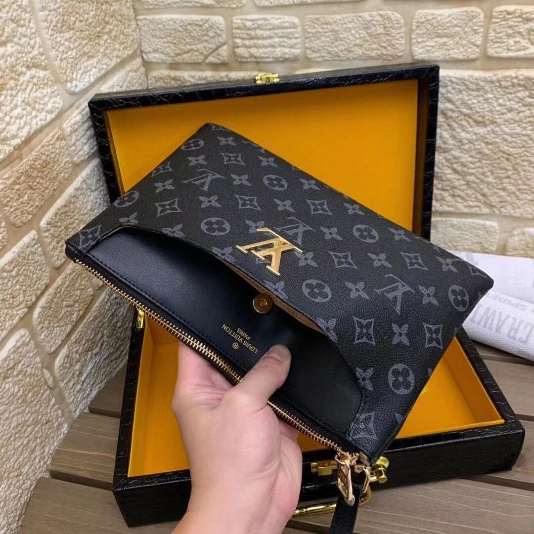 Modern Mens Louis Vuitton Clutch Bags 92736