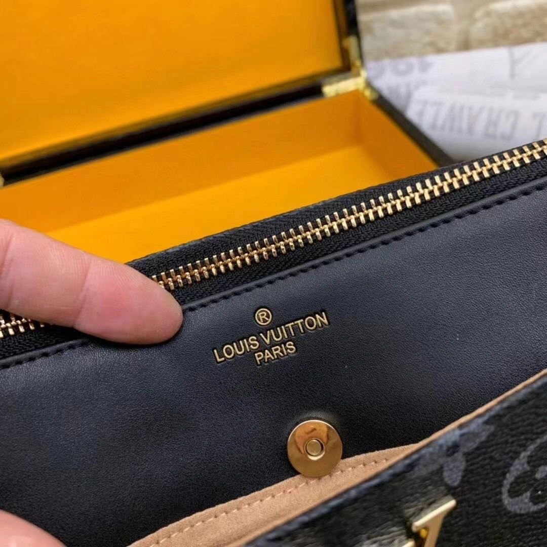 Modern Mens Louis Vuitton Clutch Bags 92736