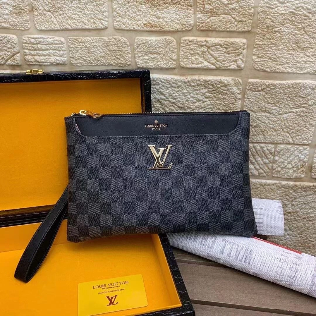 TechFriendly Mens Louis Vuitton Clutch Bags 92770