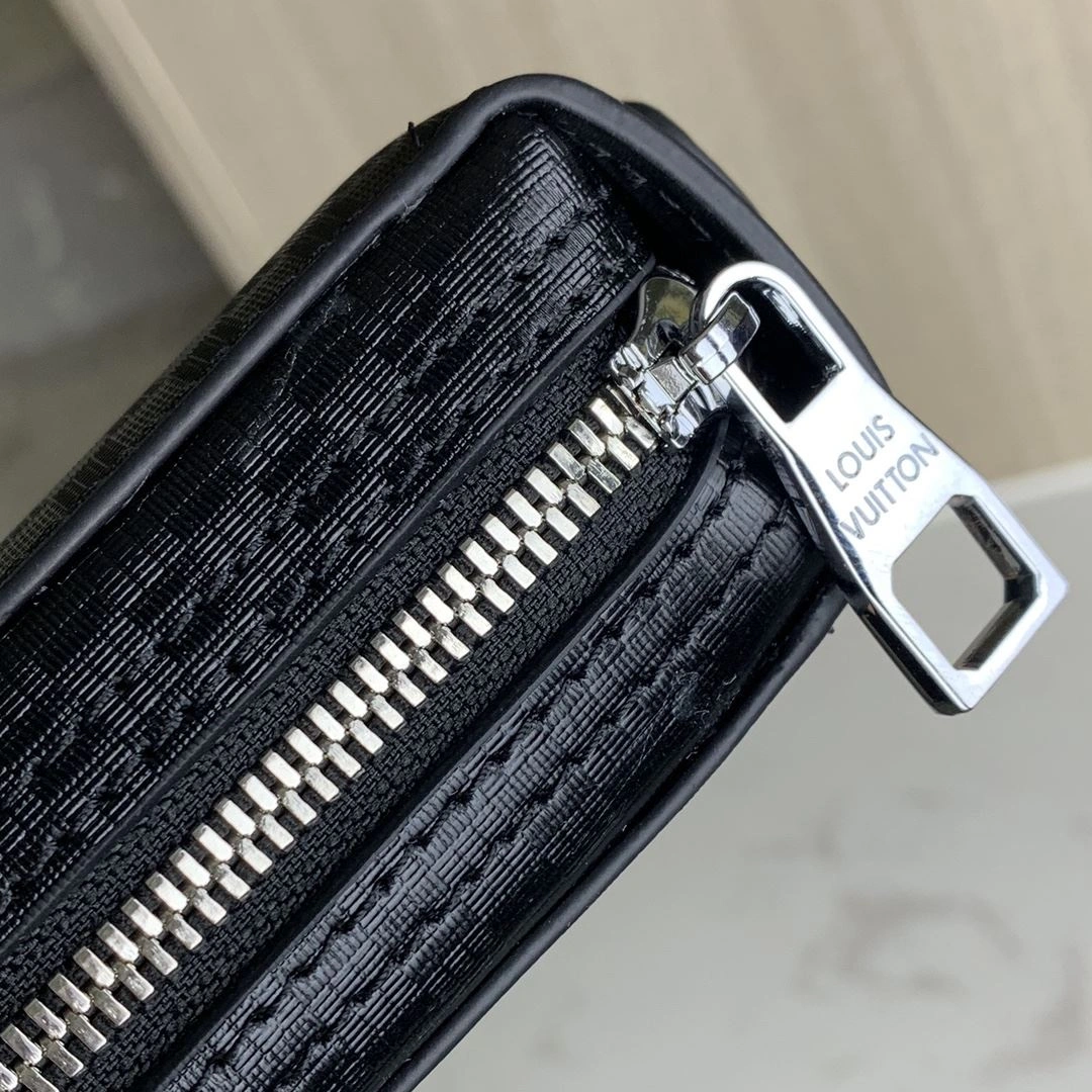 Mens Louis Vuitton Clutch Bags Comfortable 92734
