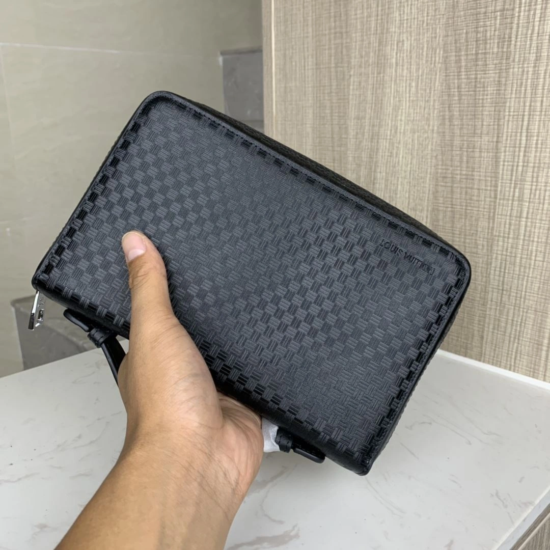 Mens Louis Vuitton Clutch Bags Comfortable 92734