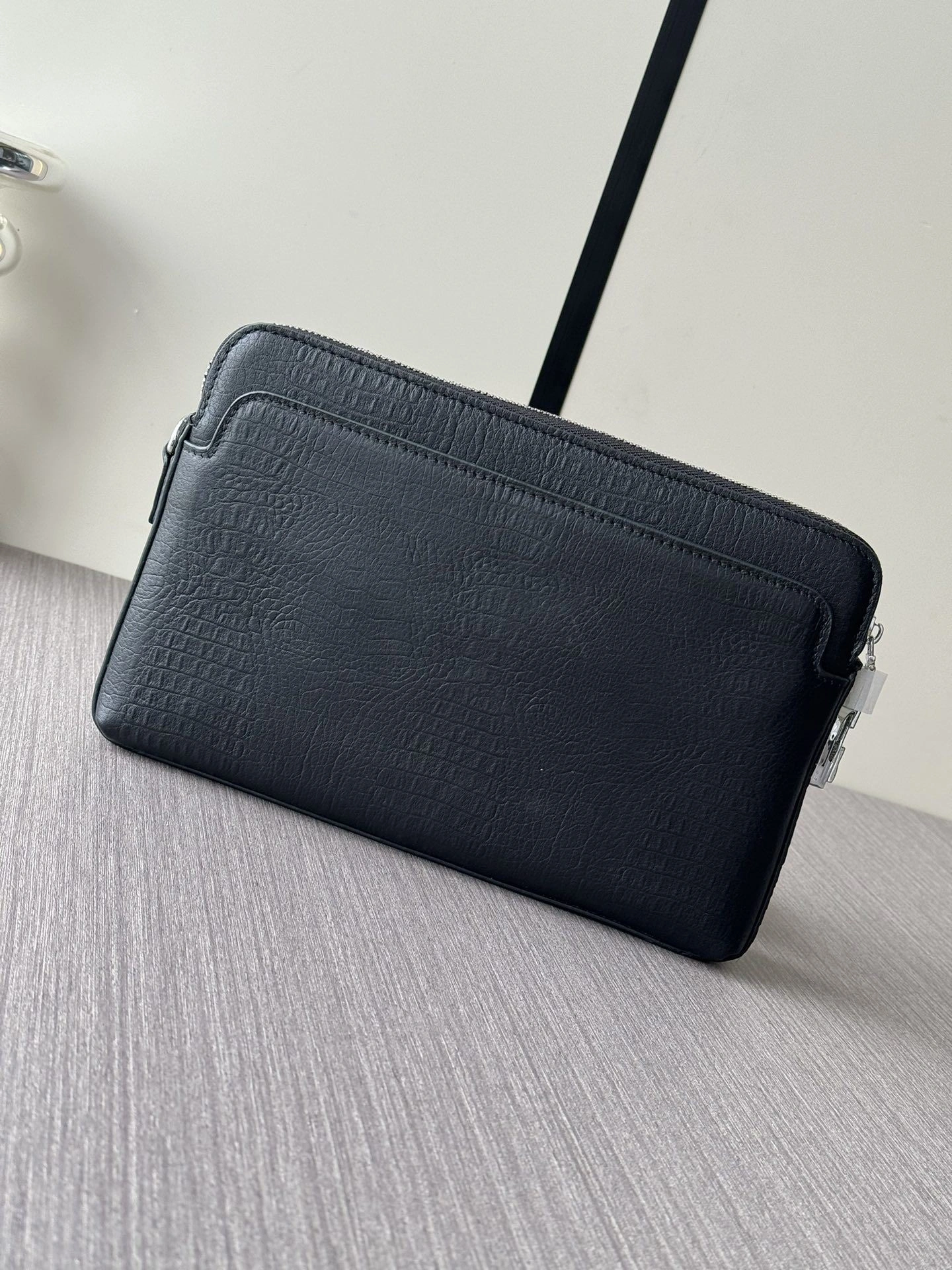 SmoothTexture Mens Louis Vuitton Clutch Bags 92730
