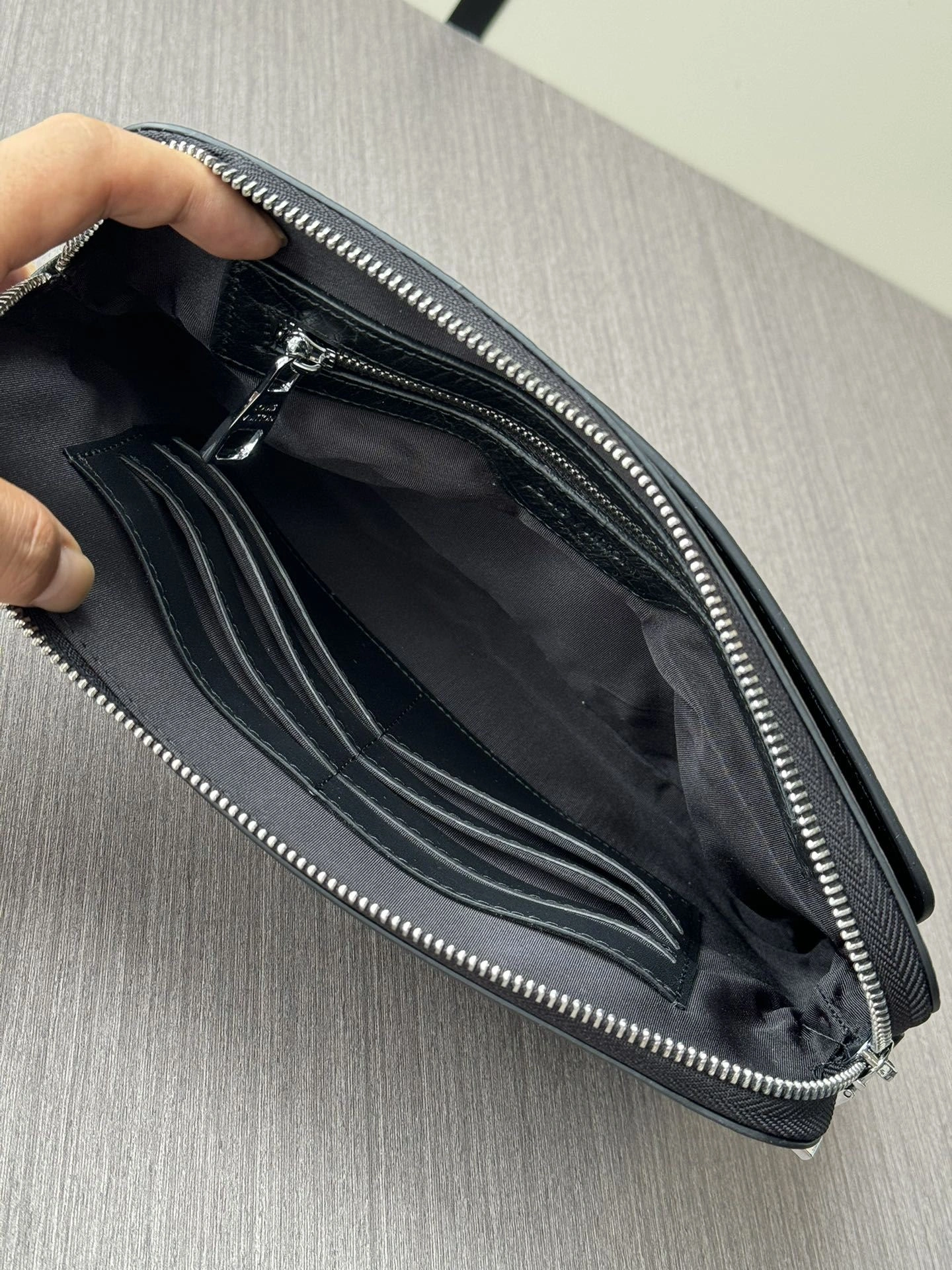 SmoothTexture Mens Louis Vuitton Clutch Bags 92730