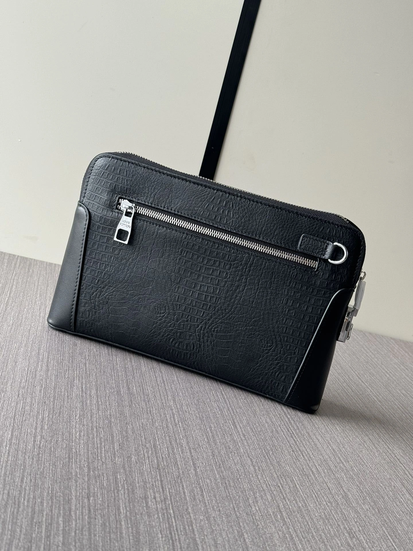 TechFriendly Mens Louis Vuitton Clutch Bags 92728