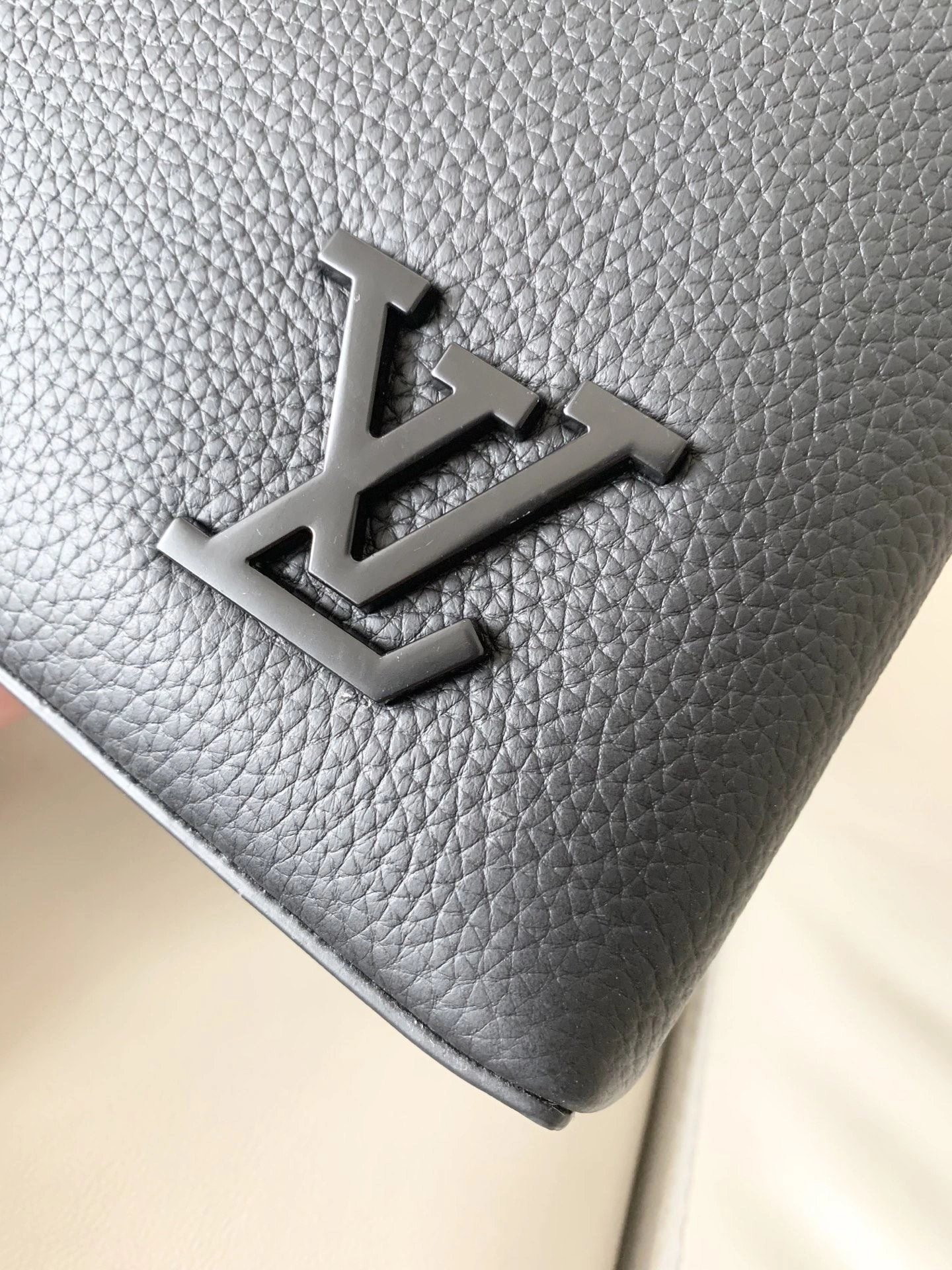 Mens Louis Vuitton Clutch Bags SmoothTexture 90606