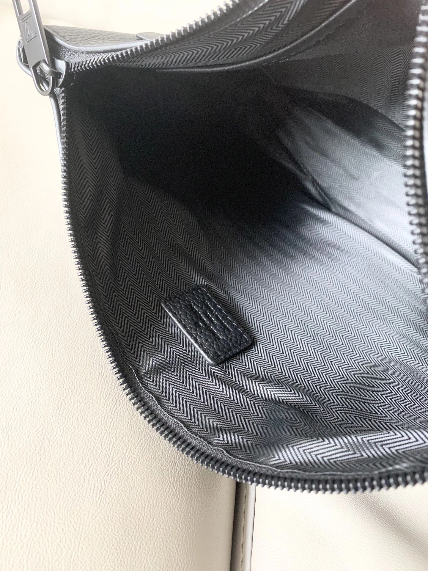 Mens Louis Vuitton Clutch Bags SmoothTexture 90606