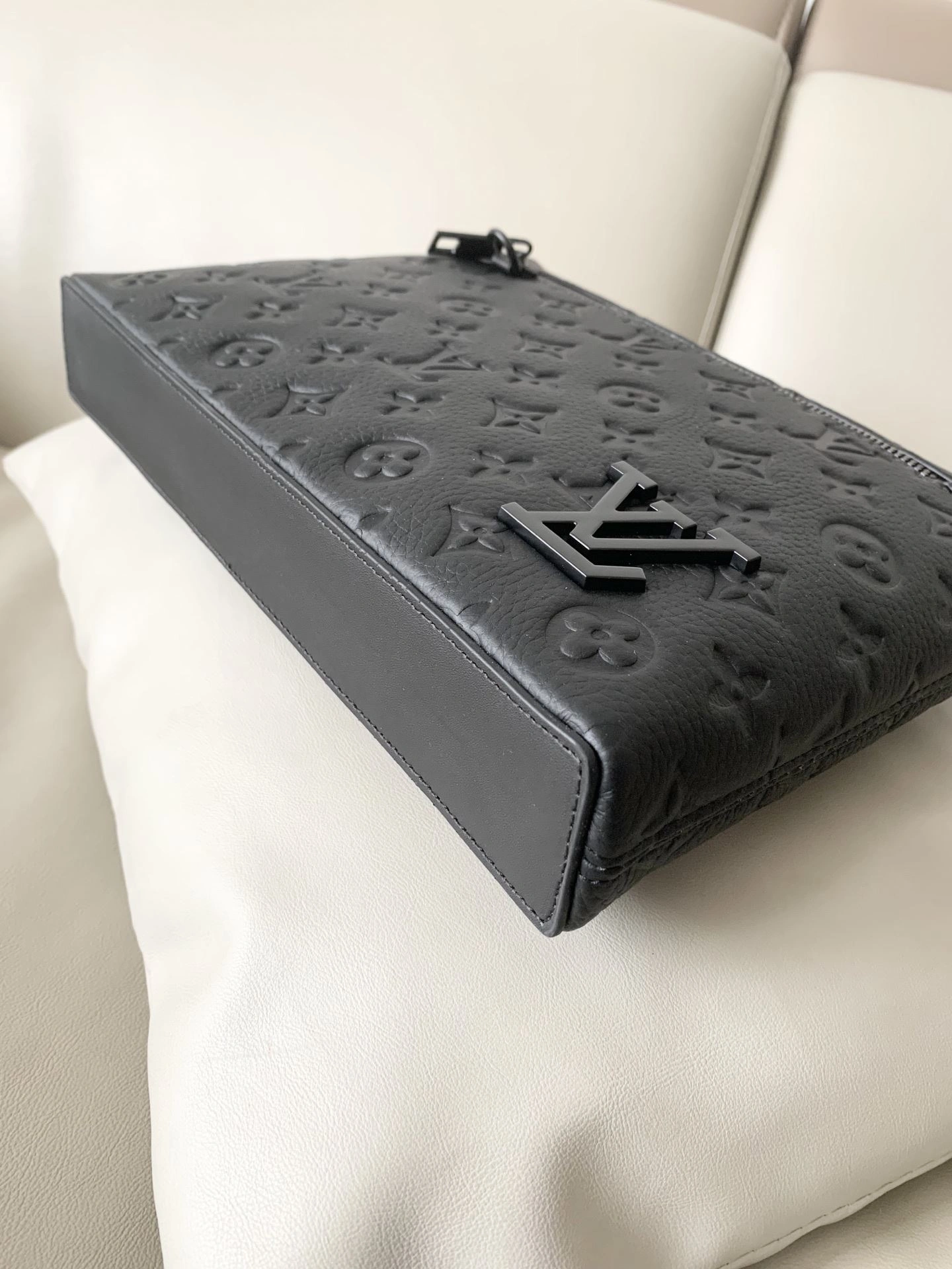 Attractive Mens Louis Vuitton Clutch Bags 92718