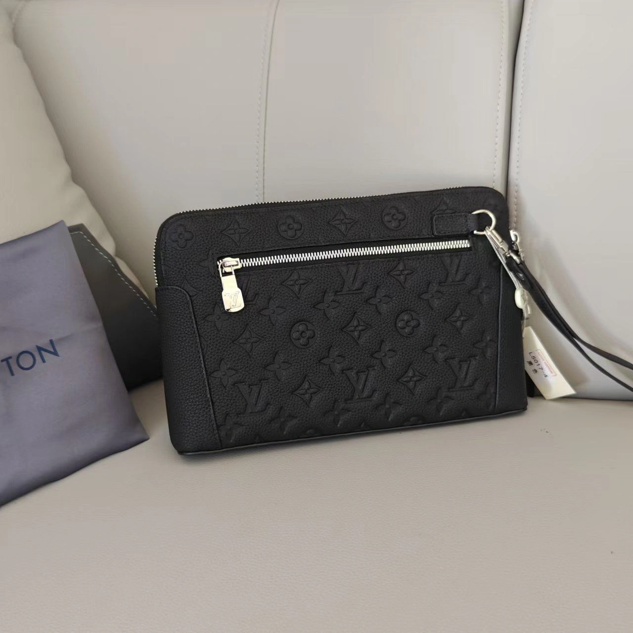 Mens Louis Vuitton Clutch Bags SunProtective 92711