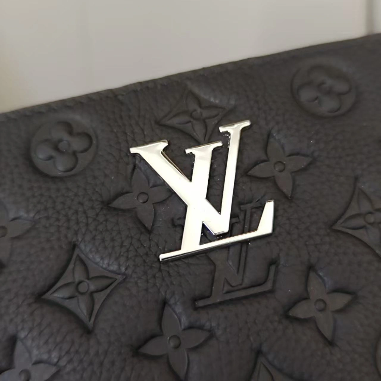 Mens Louis Vuitton Clutch Bags SunProtective 92711