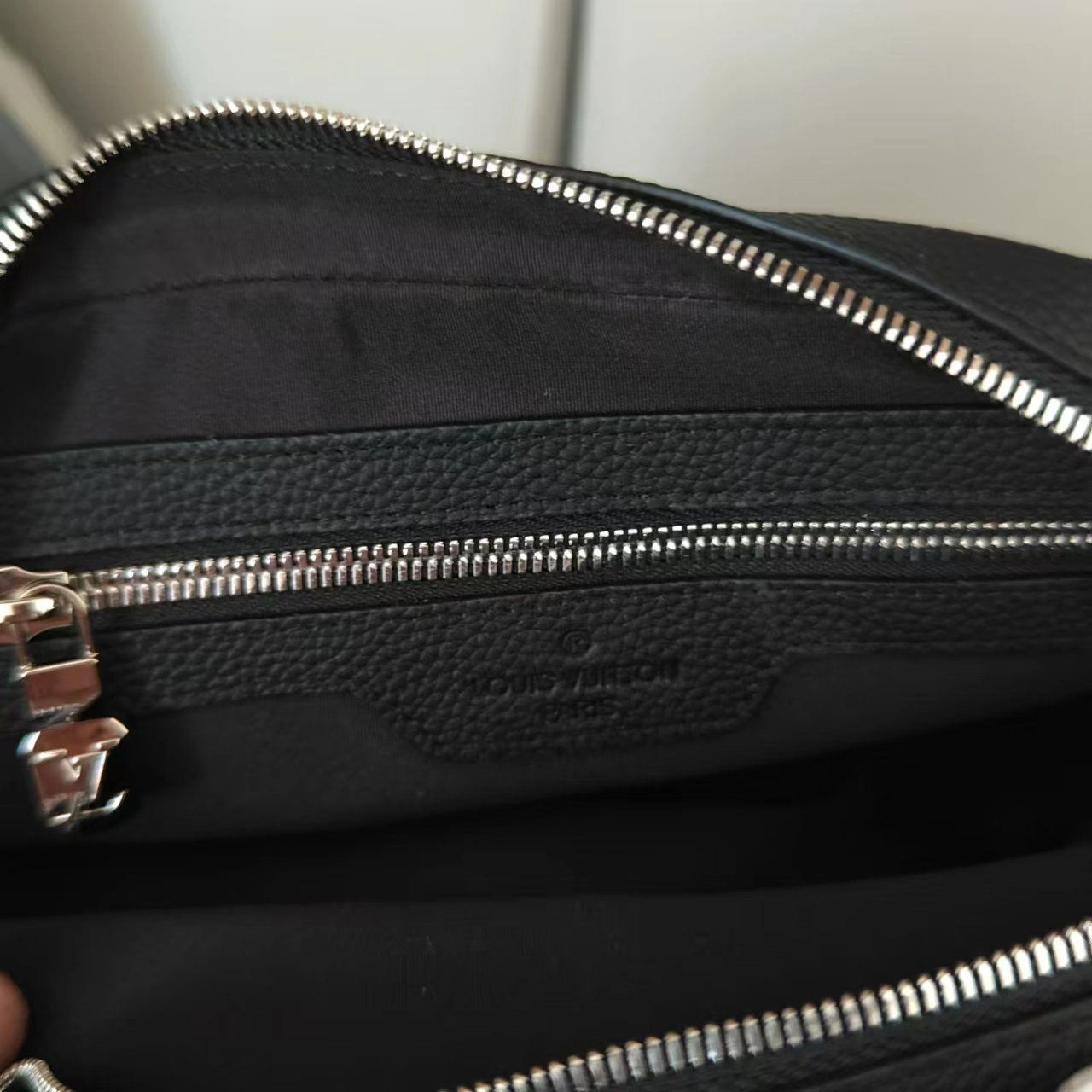 Mens Louis Vuitton Clutch Bags SunProtective 92711