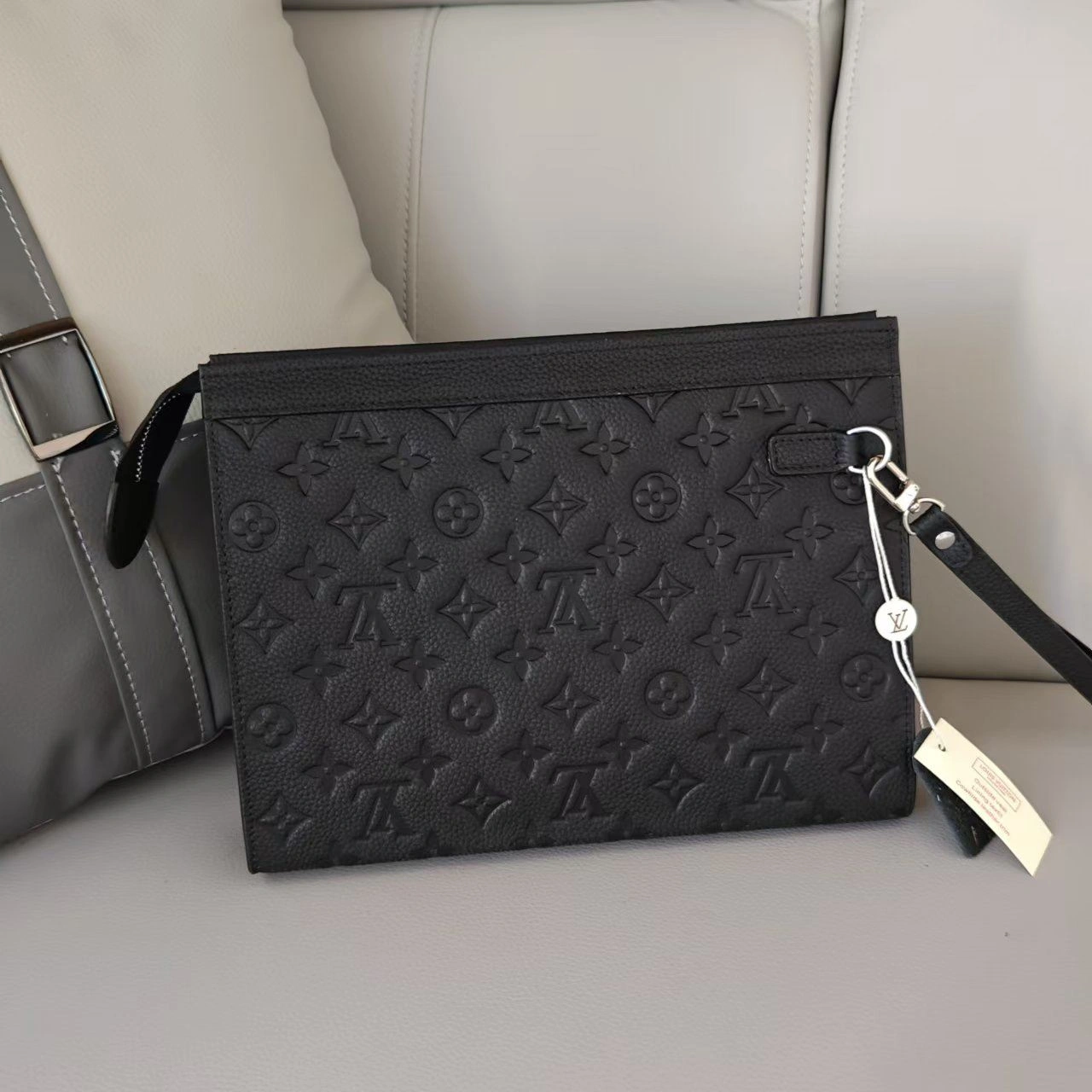 FlexibleFit Mens Louis Vuitton Clutch Bags 92720