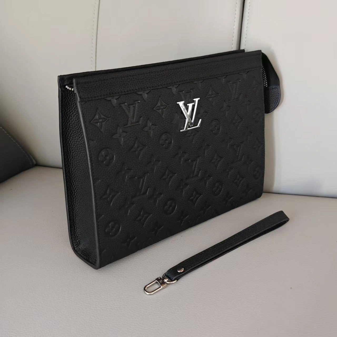 FlexibleFit Mens Louis Vuitton Clutch Bags 92720