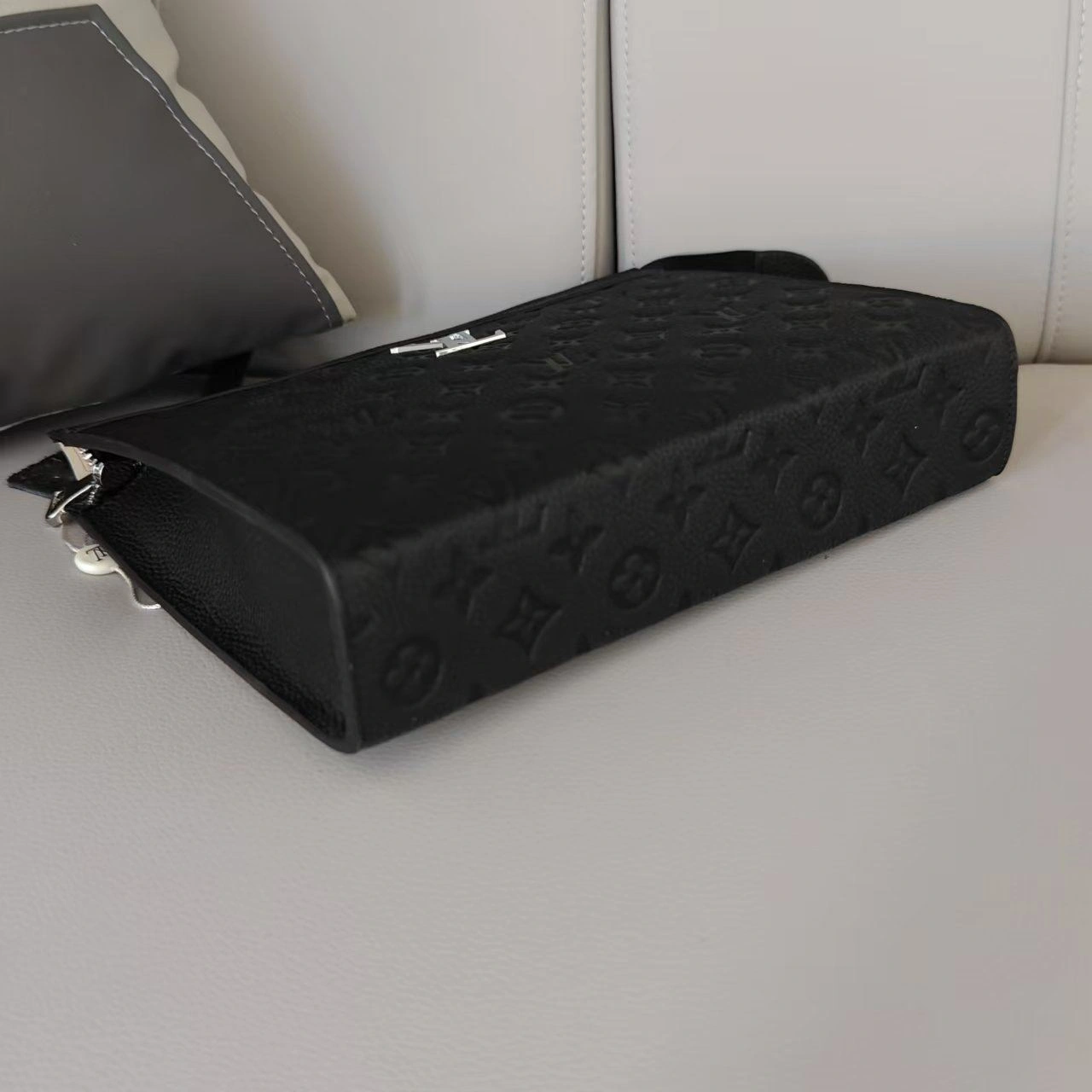 FlexibleFit Mens Louis Vuitton Clutch Bags 92720