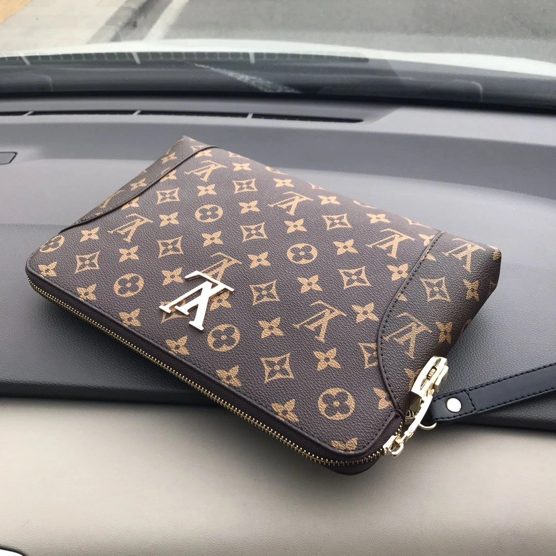Mens Louis Vuitton Clutch Bags Flexible 92715