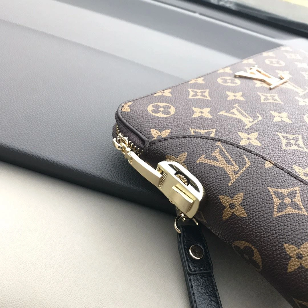 Mens Louis Vuitton Clutch Bags Flexible 92715