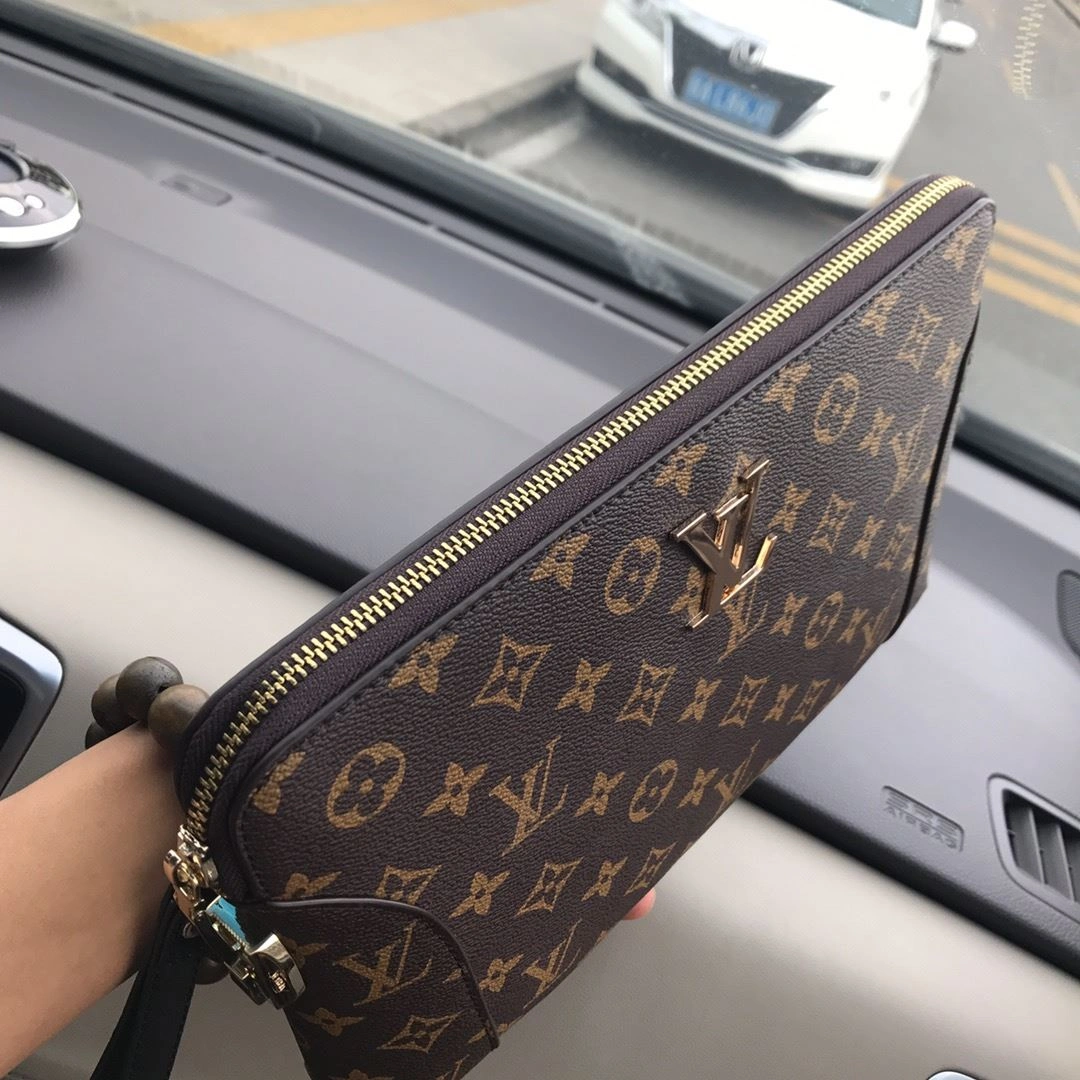 Mens Louis Vuitton Clutch Bags Flexible 92715