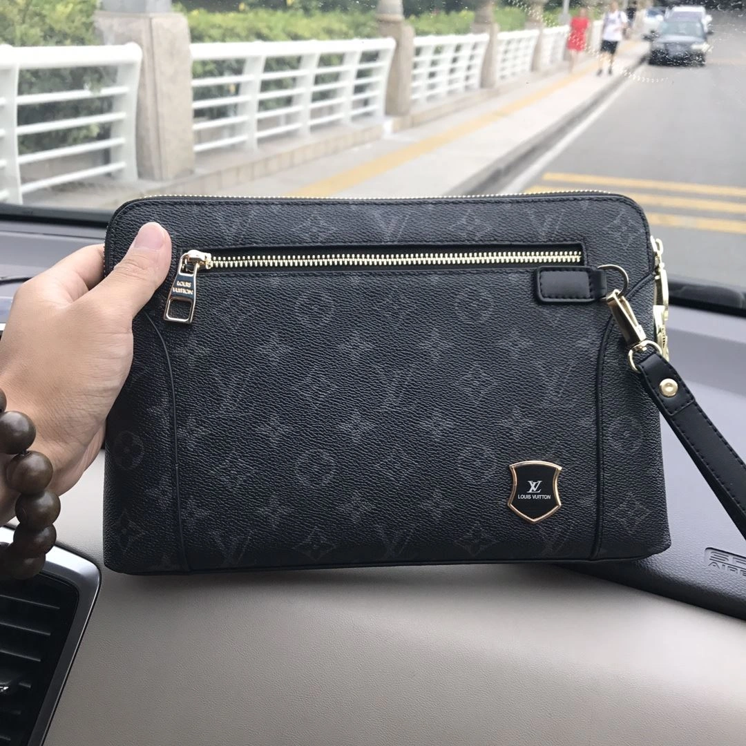 RelaxedFit Mens Louis Vuitton Clutch Bags 92721