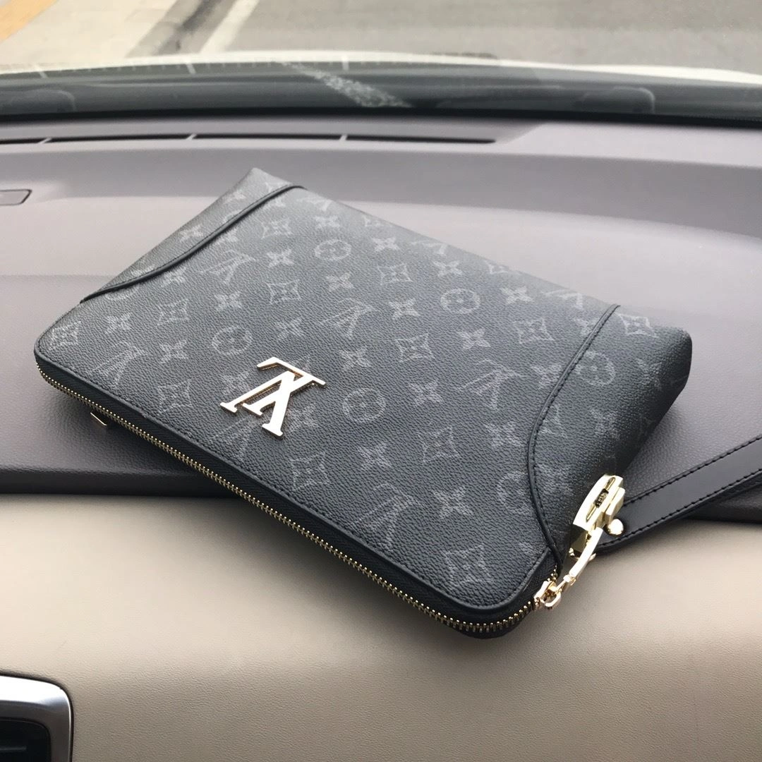 RelaxedFit Mens Louis Vuitton Clutch Bags 92721