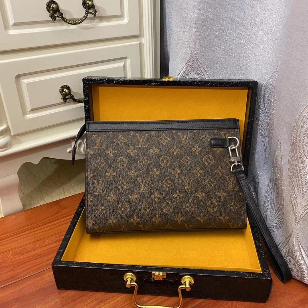 Original Mens Louis Vuitton Clutch Bags 92705