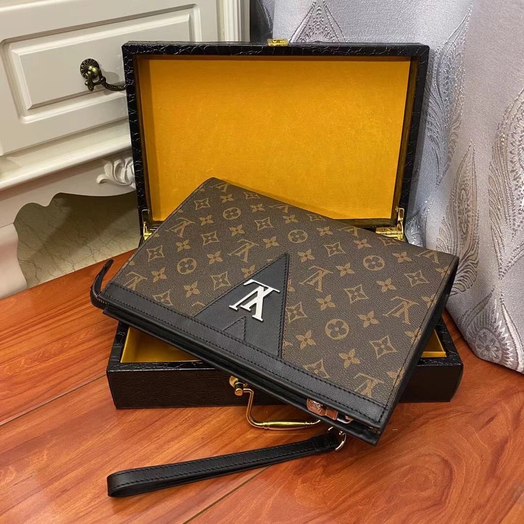 Original Mens Louis Vuitton Clutch Bags 92705
