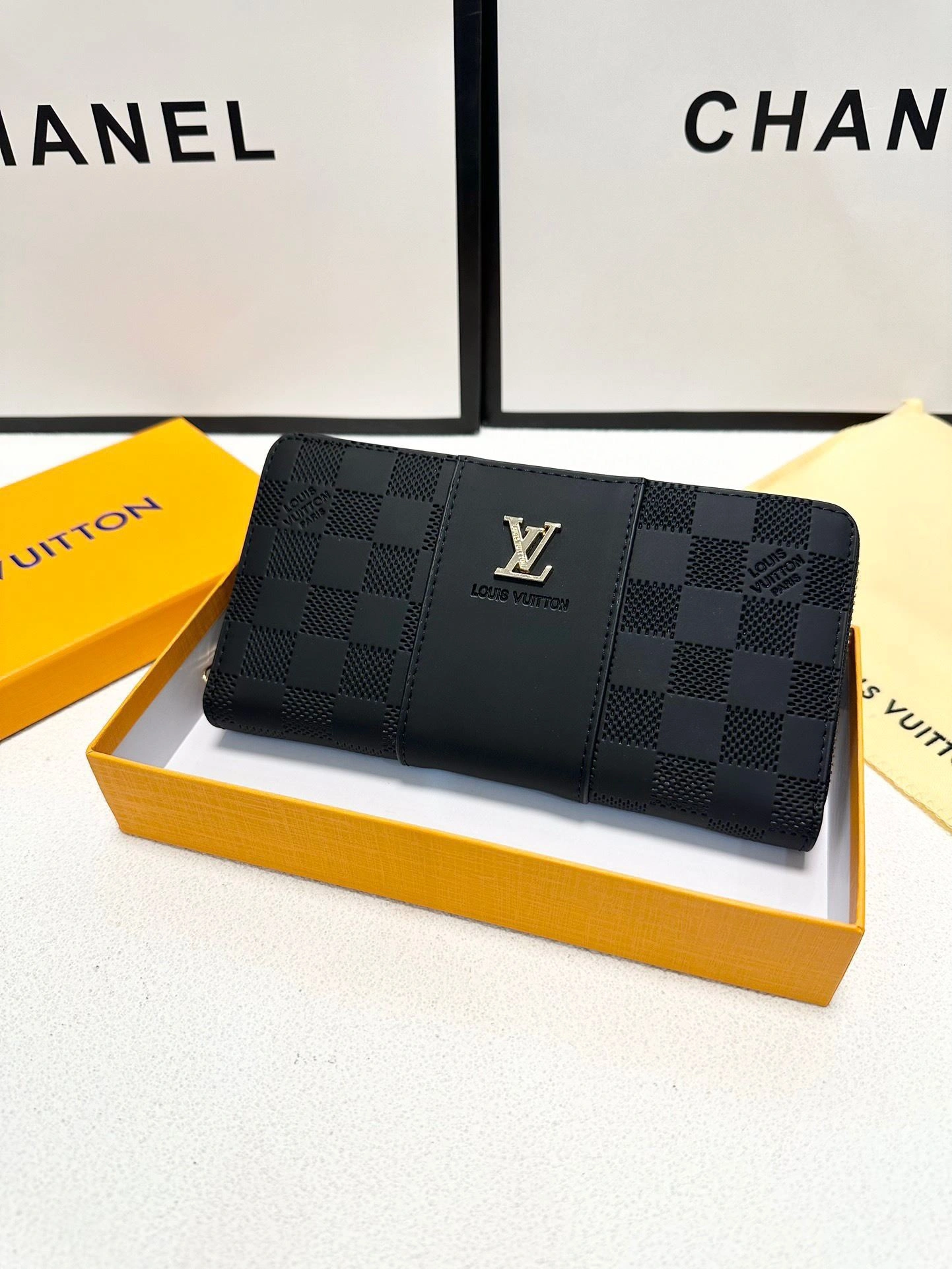 MultiPurpose Mens Louis Vuitton Clutch Bags 92724