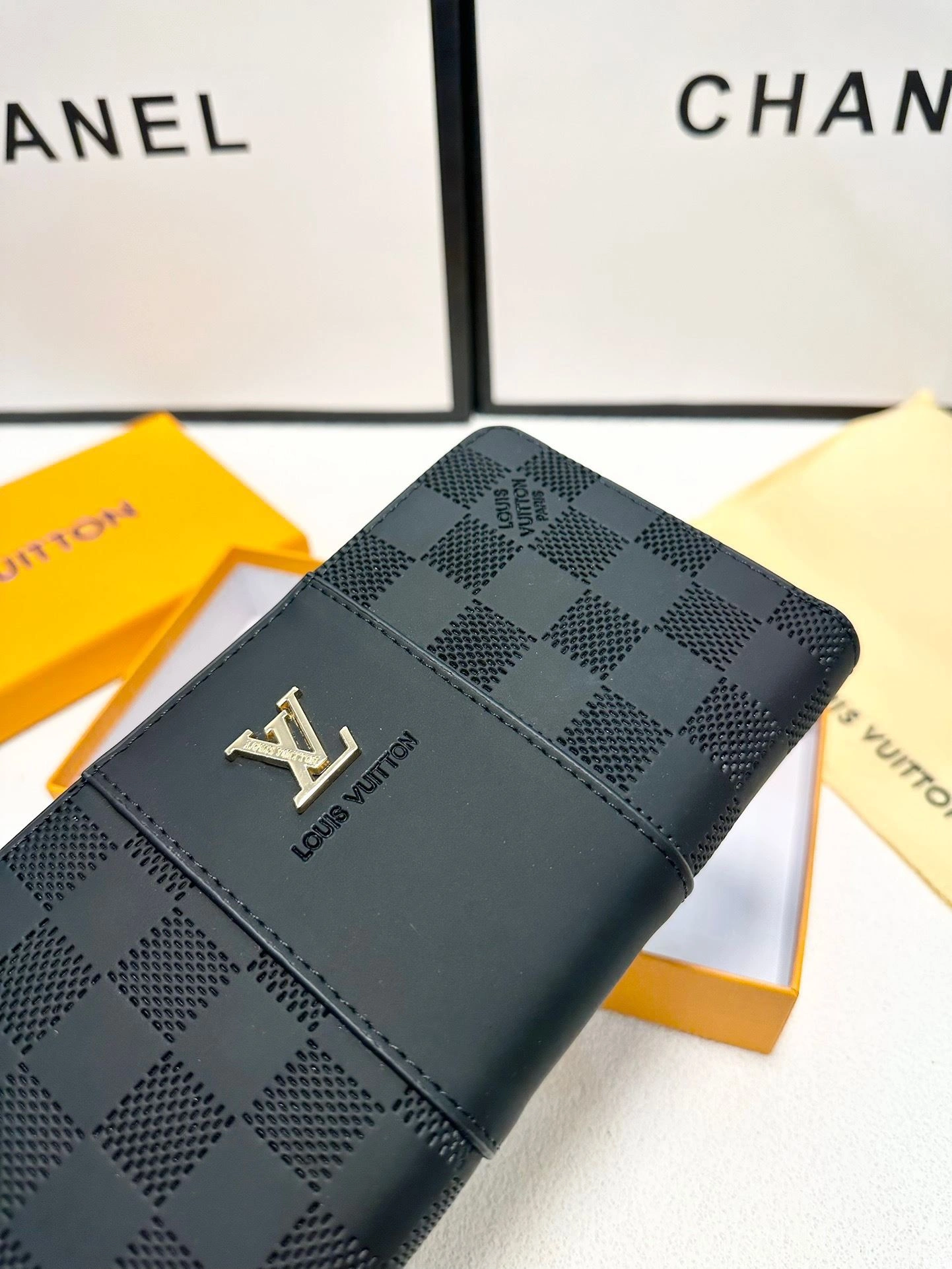 MultiPurpose Mens Louis Vuitton Clutch Bags 92724