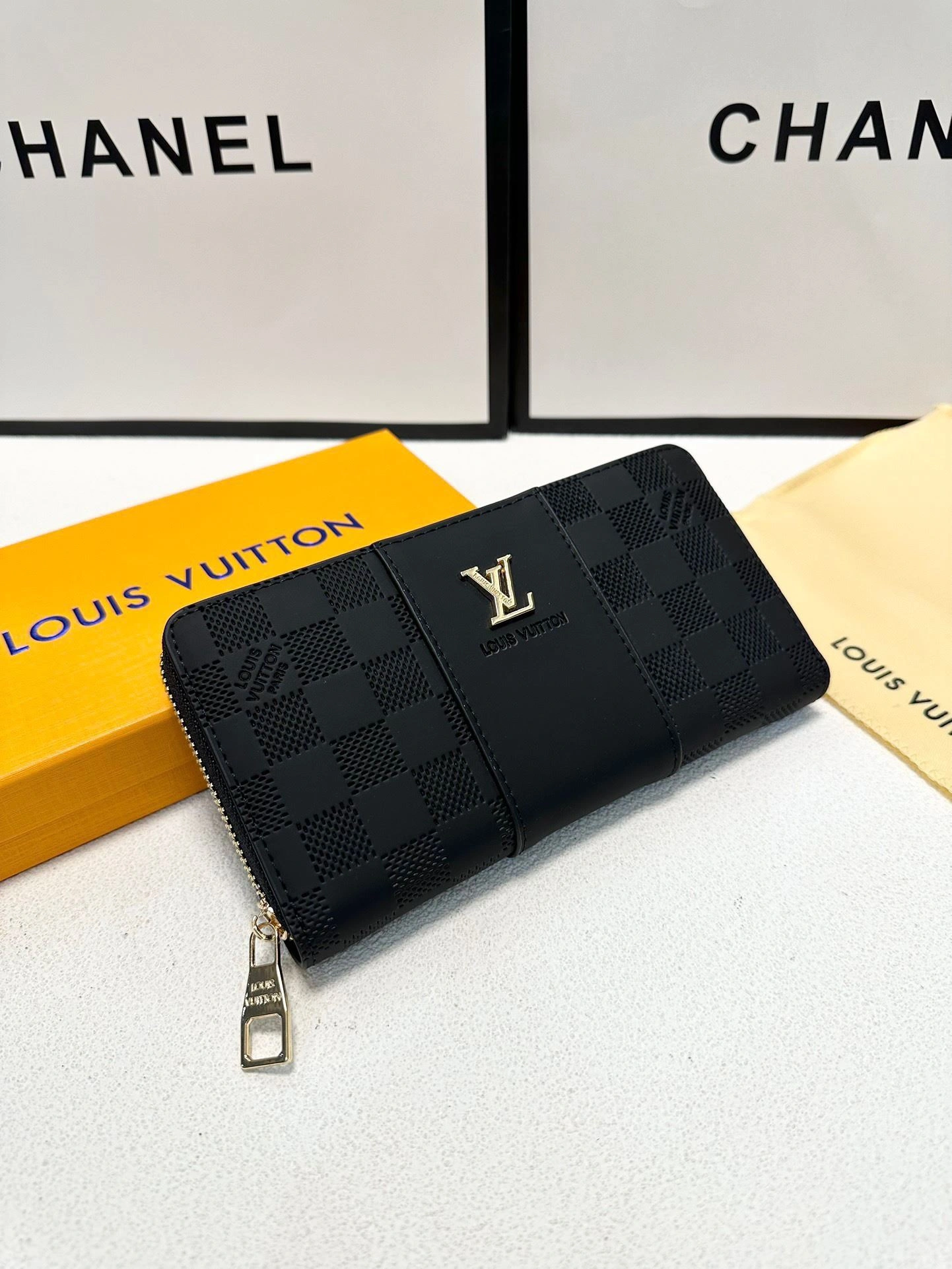MultiPurpose Mens Louis Vuitton Clutch Bags 92724