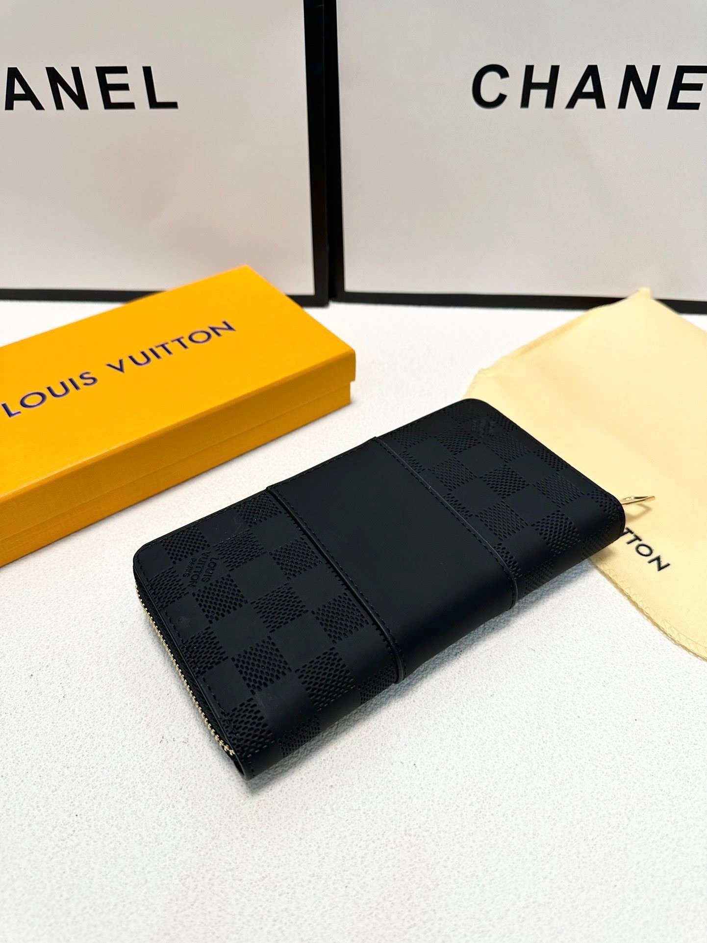 MultiPurpose Mens Louis Vuitton Clutch Bags 92724