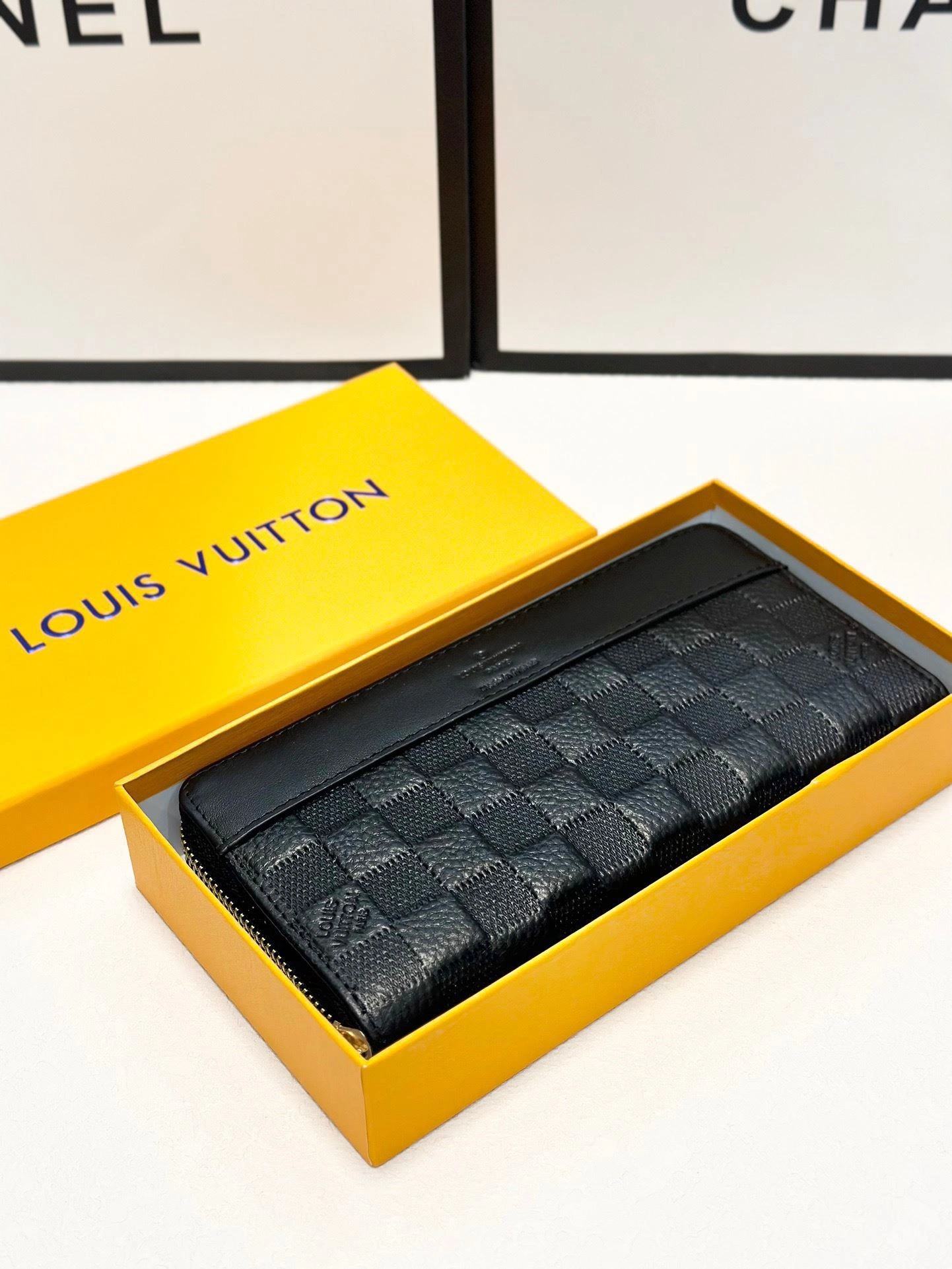 Mens Louis Vuitton Clutch Bags EyeCatching 92722