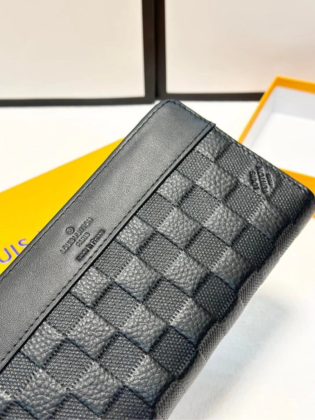 Mens Louis Vuitton Clutch Bags EyeCatching 92722