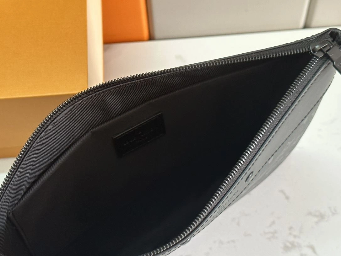 FreshLook Mens Louis Vuitton Clutch Bags 91740