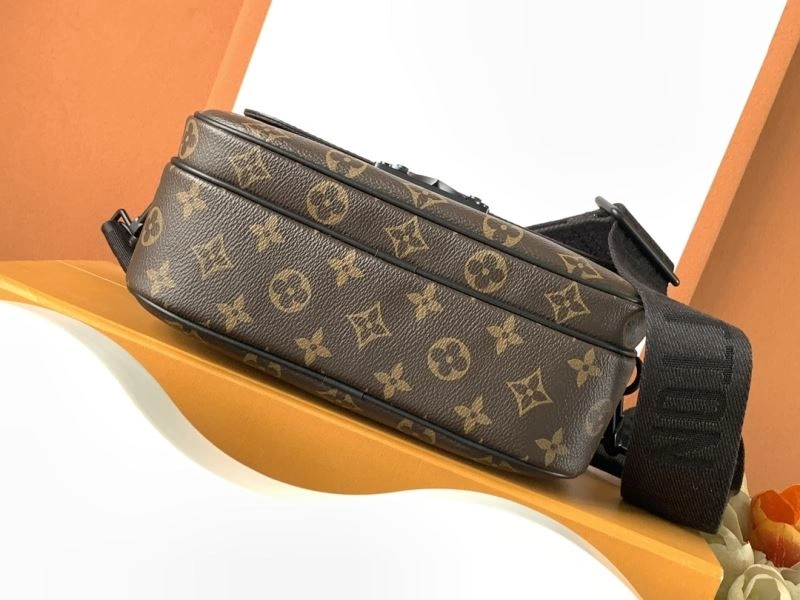 Mens Louis Vuitton Satchel Bags RelaxedFit 93725