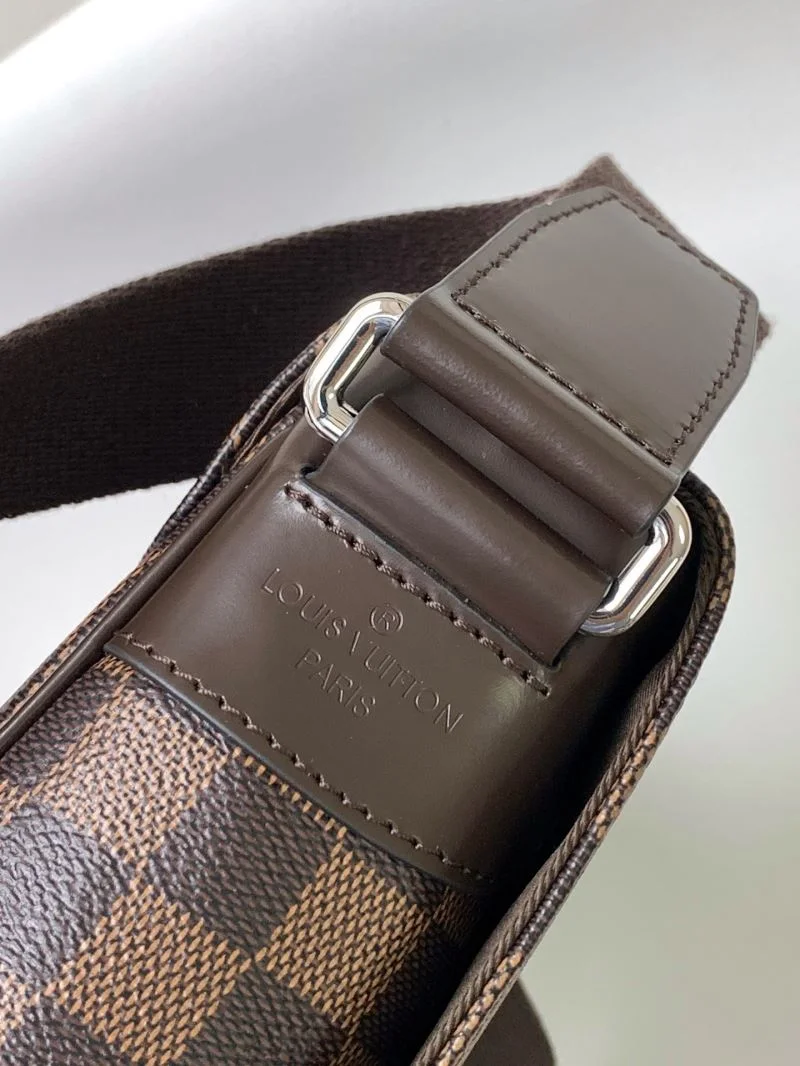 Mens Louis Vuitton Satchel Bags EasyMatch 42047