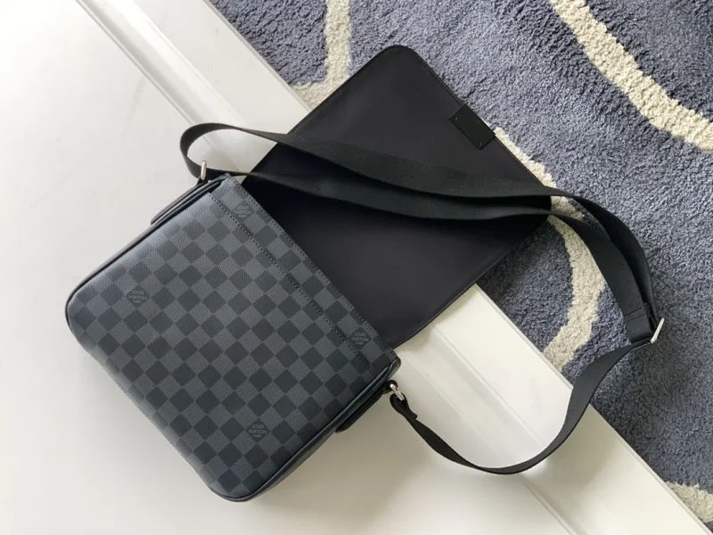 Mens Louis Vuitton Satchel Bags Attractive 42055