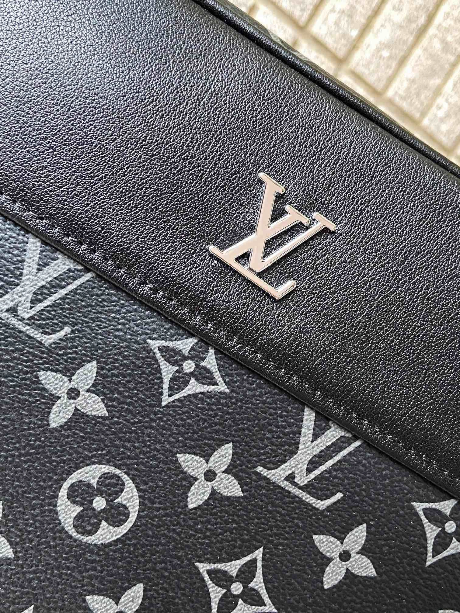 Mens Louis Vuitton Satchel Bags EasyCare 92694
