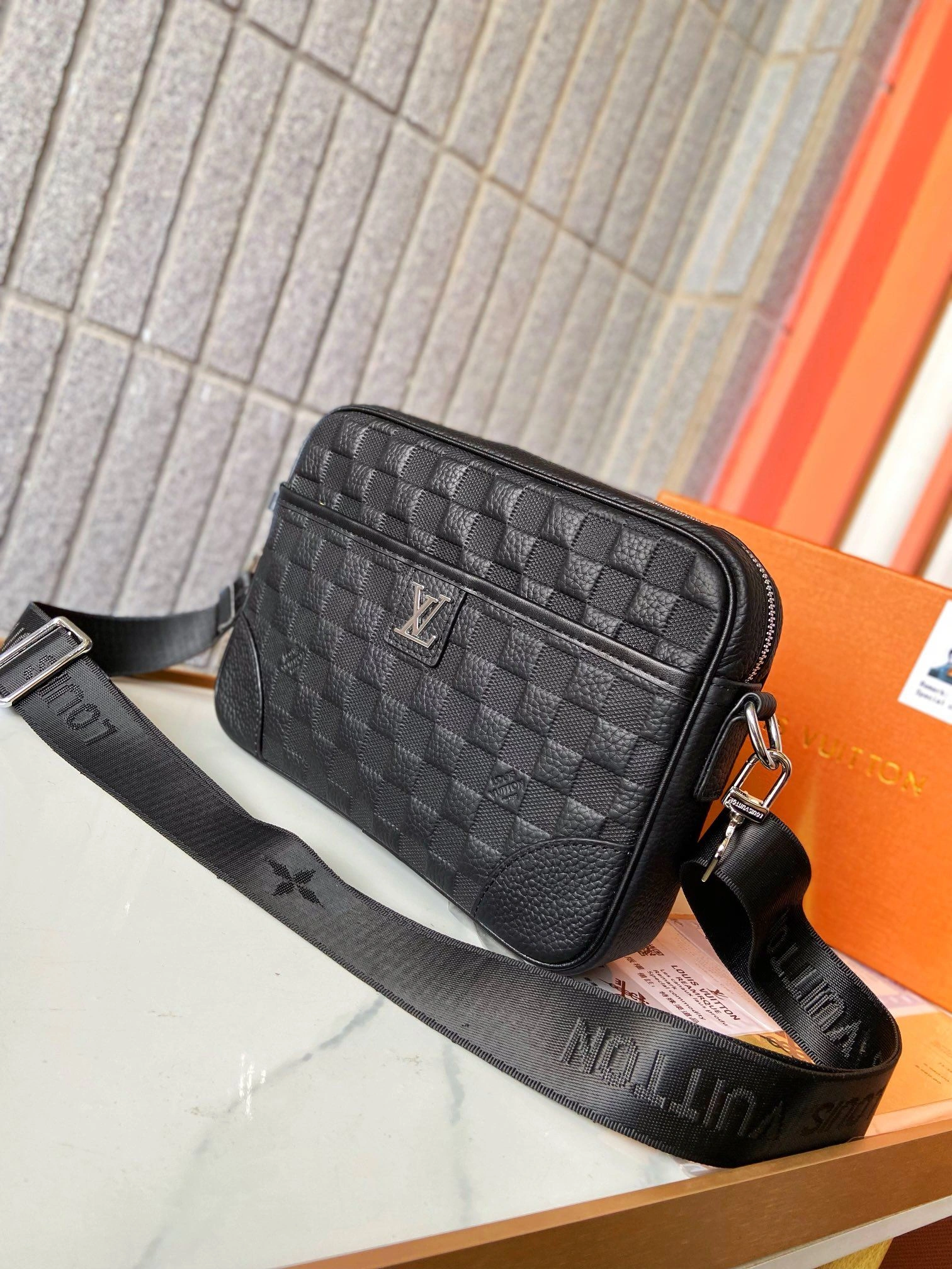 Mens Louis Vuitton Satchel Bags Fashionable 92712