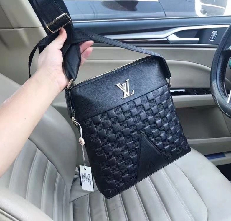 Mens Louis Vuitton Satchel Bags TechFriendly 92706