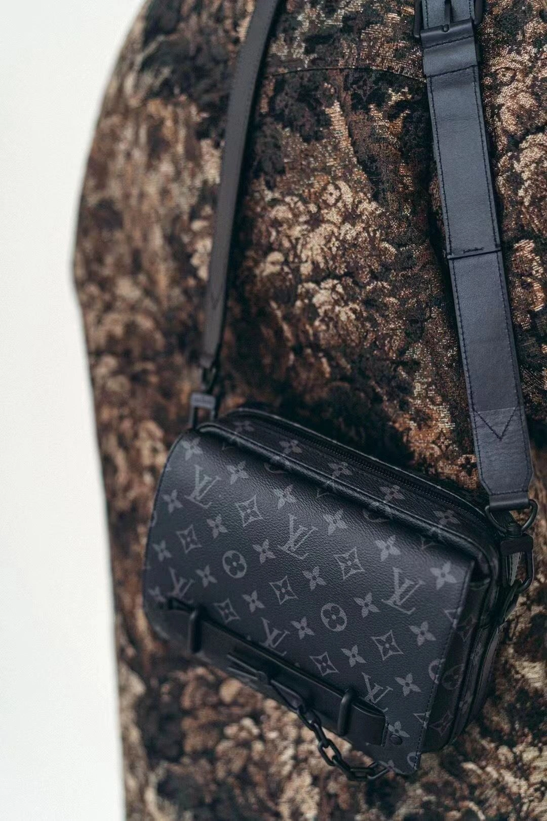 Mens Louis Vuitton Satchel Bags Unisex 92703