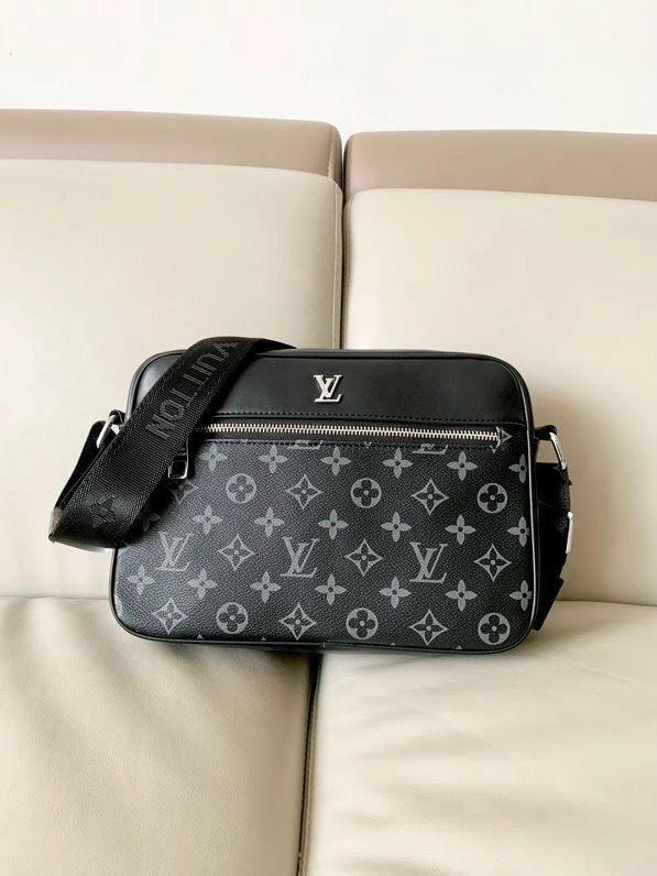 Mens Louis Vuitton Satchel Bags Comfortable 92680